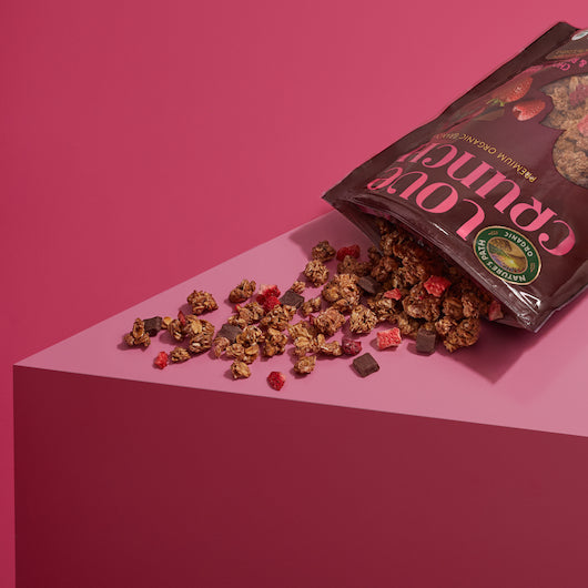 LOVE CRUNCH ORGANIC DARK CHOCOLATE